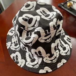 Disney edition bucket hat